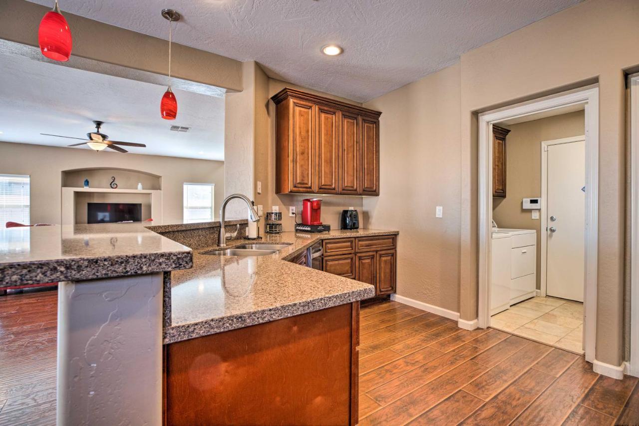 Maricopa Home With Outdoor Seating, 2 Mi To Golf! Exterior photo